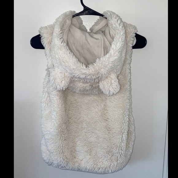 Forever 21 Jackets & Blazers - Forever 21 Faux Fur Vest with hood with bear ears.